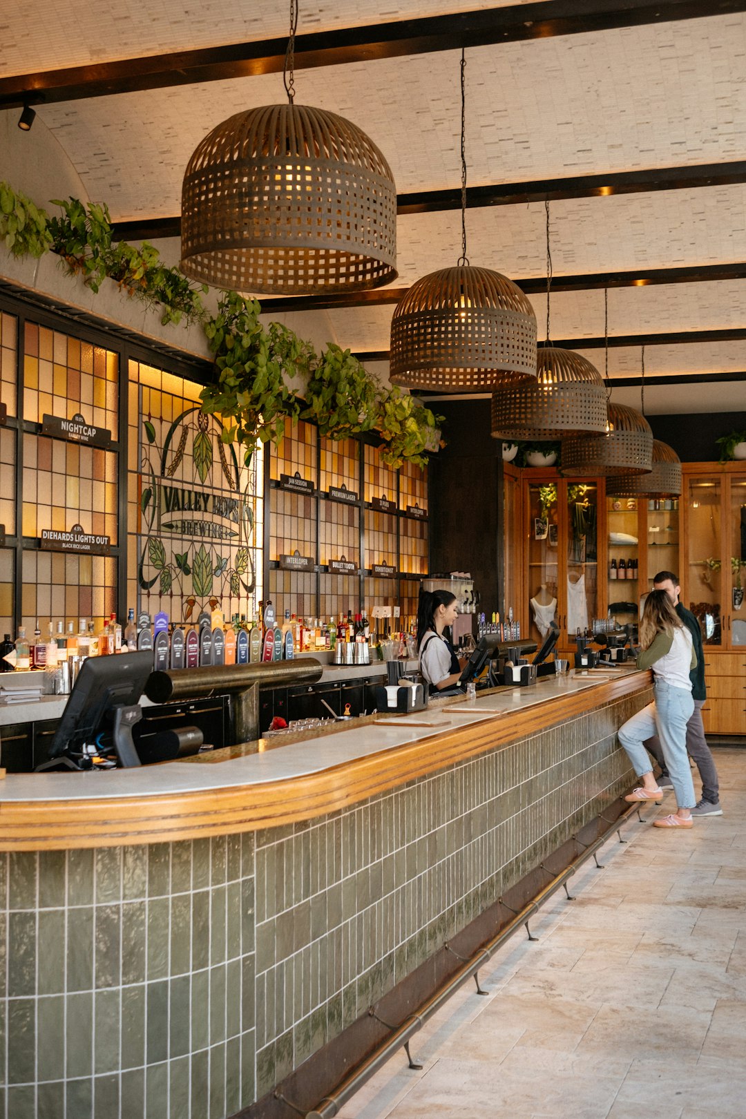 people-order-drinks-at-a-stylish-bar-nmqrre4r2oq